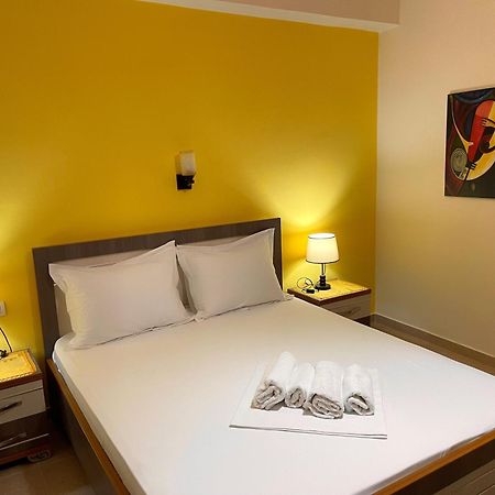 Melina Apartments Sarande Bagian luar foto