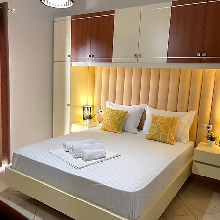 Melina Apartments Sarande Bagian luar foto