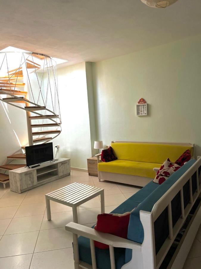 Melina Apartments Sarande Bagian luar foto