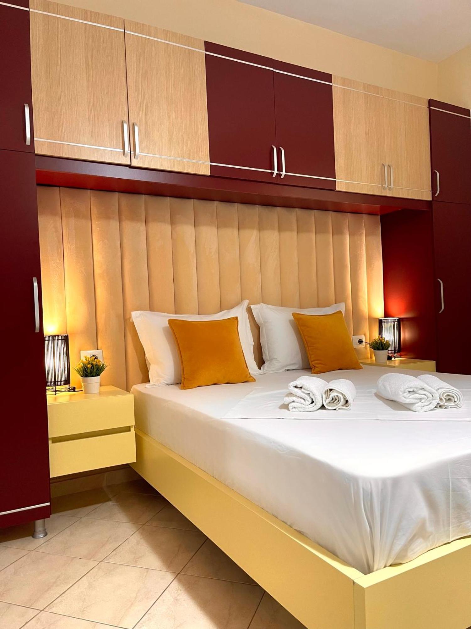 Melina Apartments Sarande Bagian luar foto