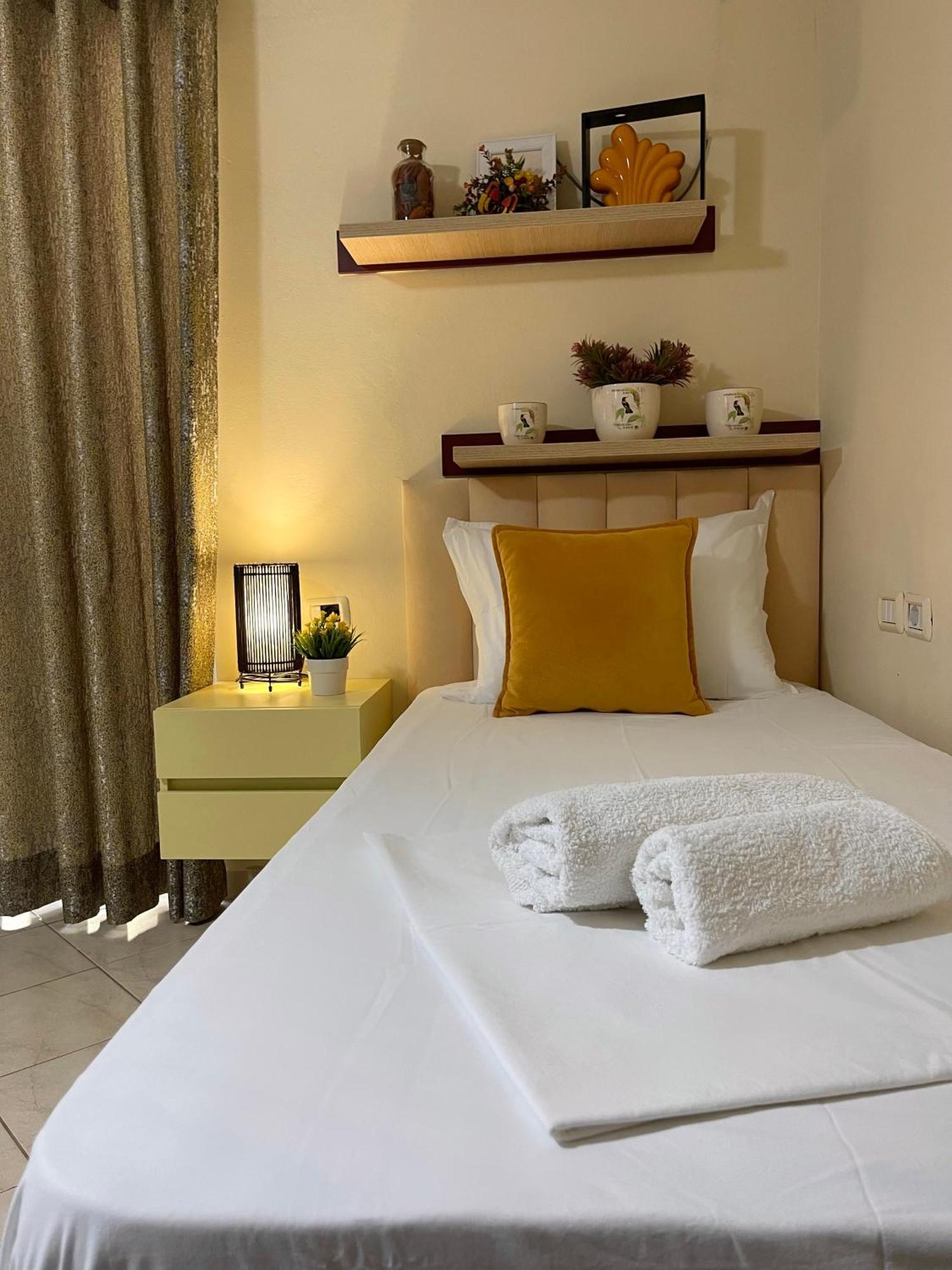 Melina Apartments Sarande Bagian luar foto
