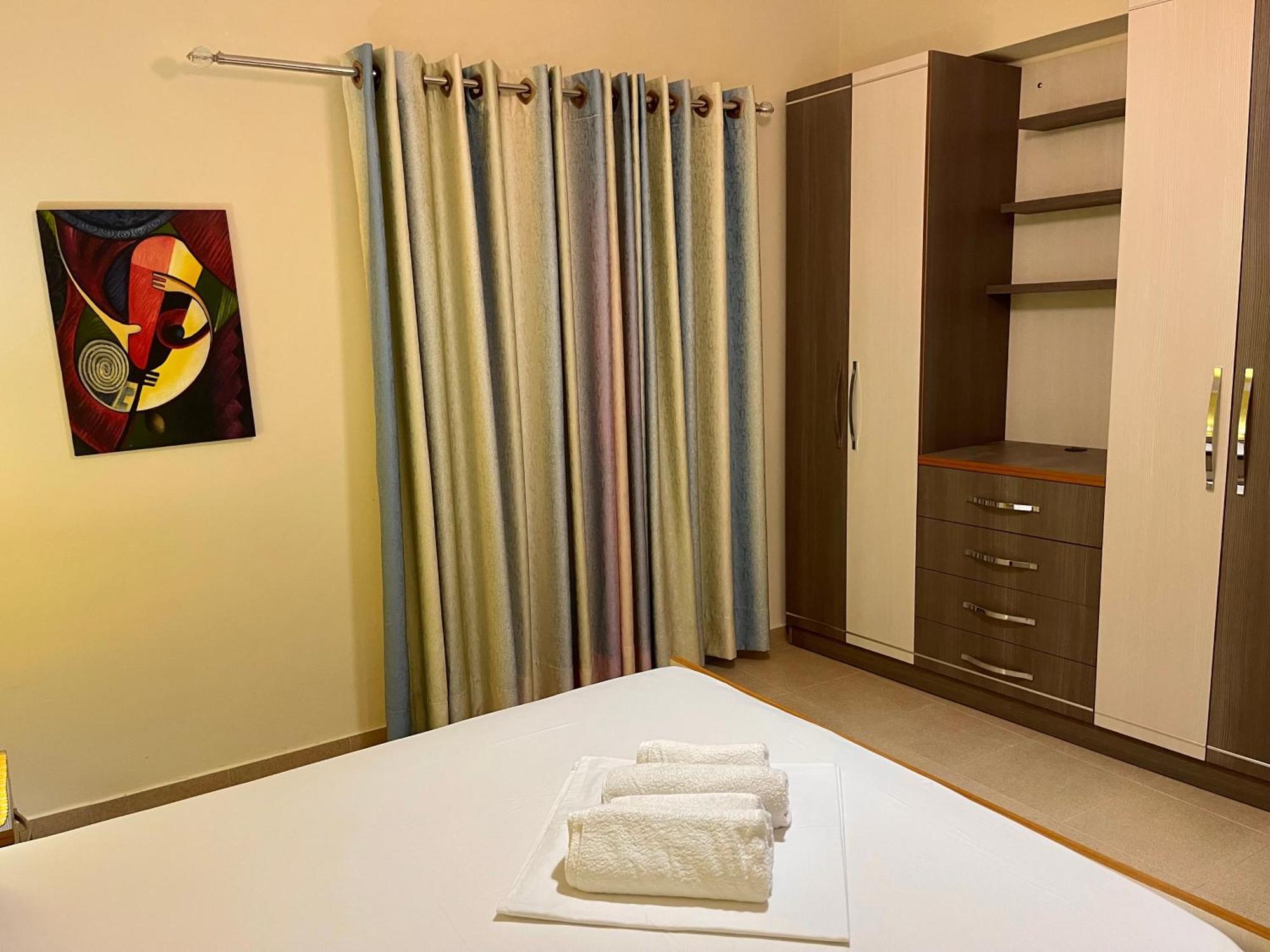 Melina Apartments Sarande Bagian luar foto