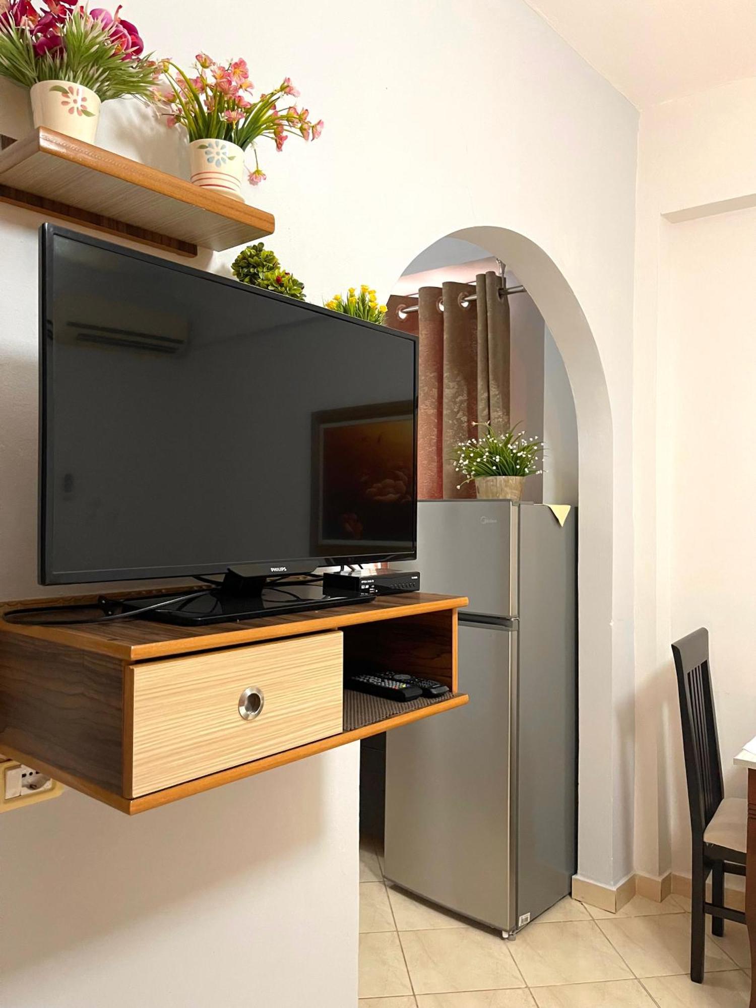 Melina Apartments Sarande Bagian luar foto