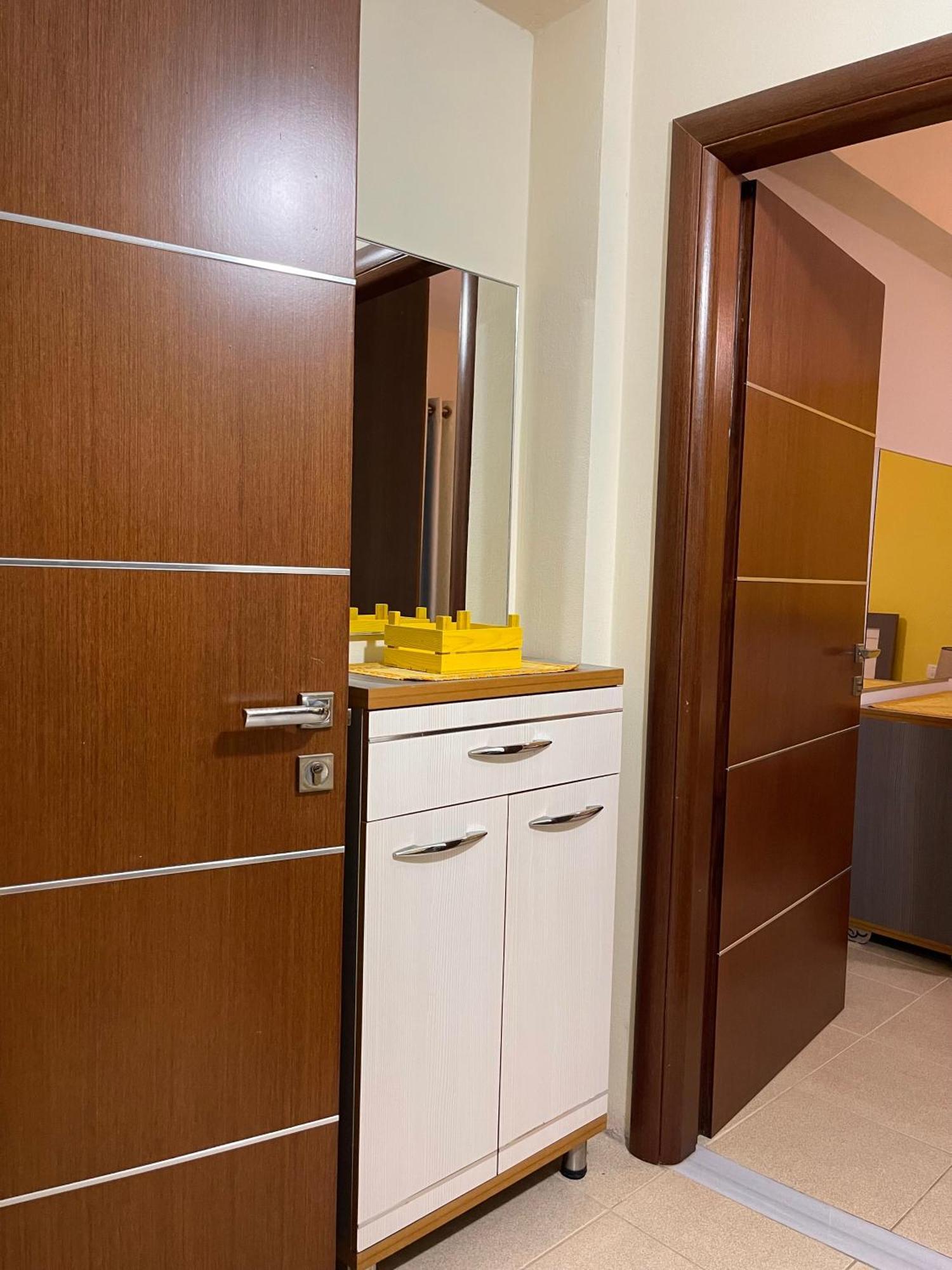 Melina Apartments Sarande Bagian luar foto