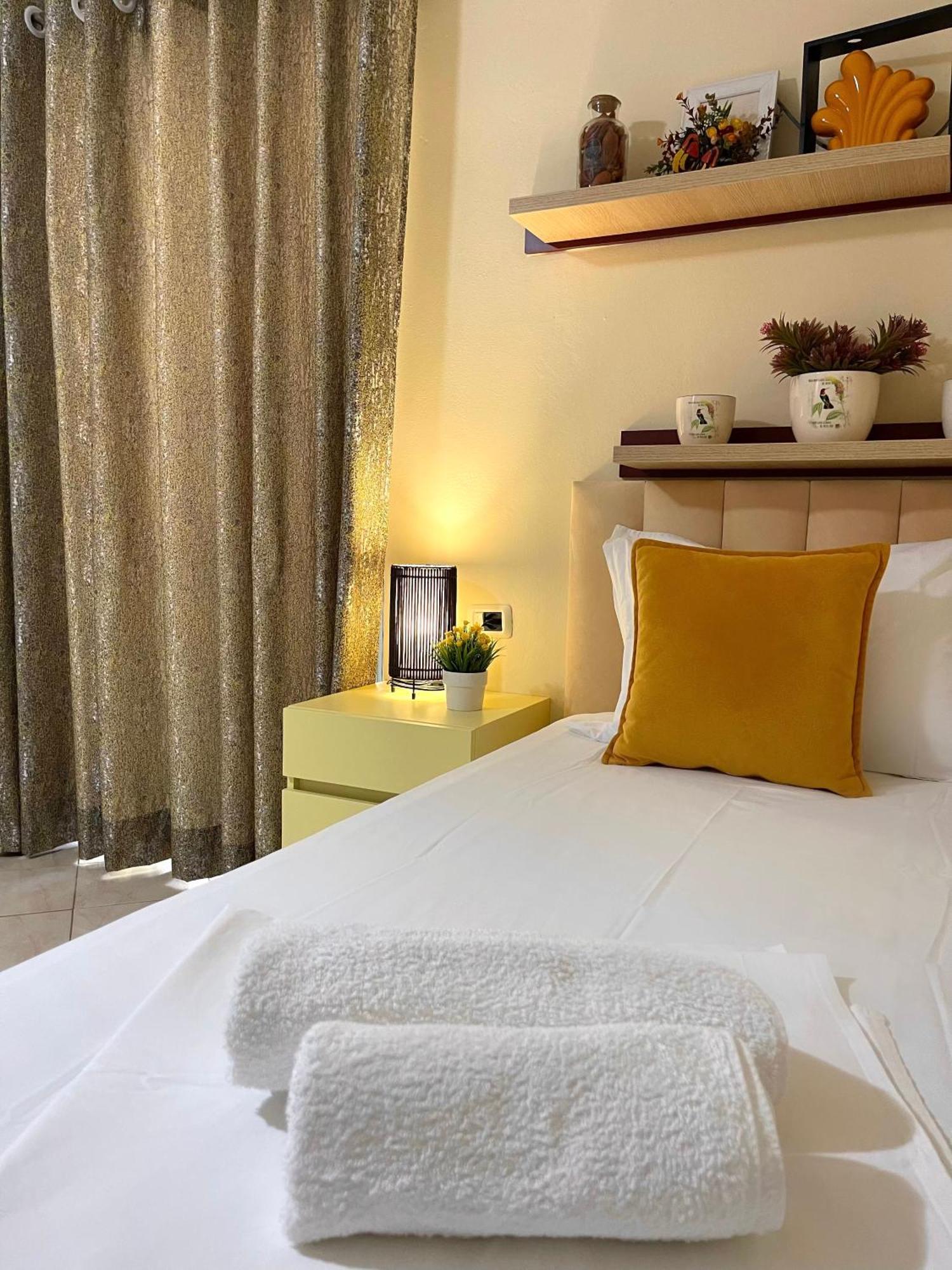 Melina Apartments Sarande Bagian luar foto