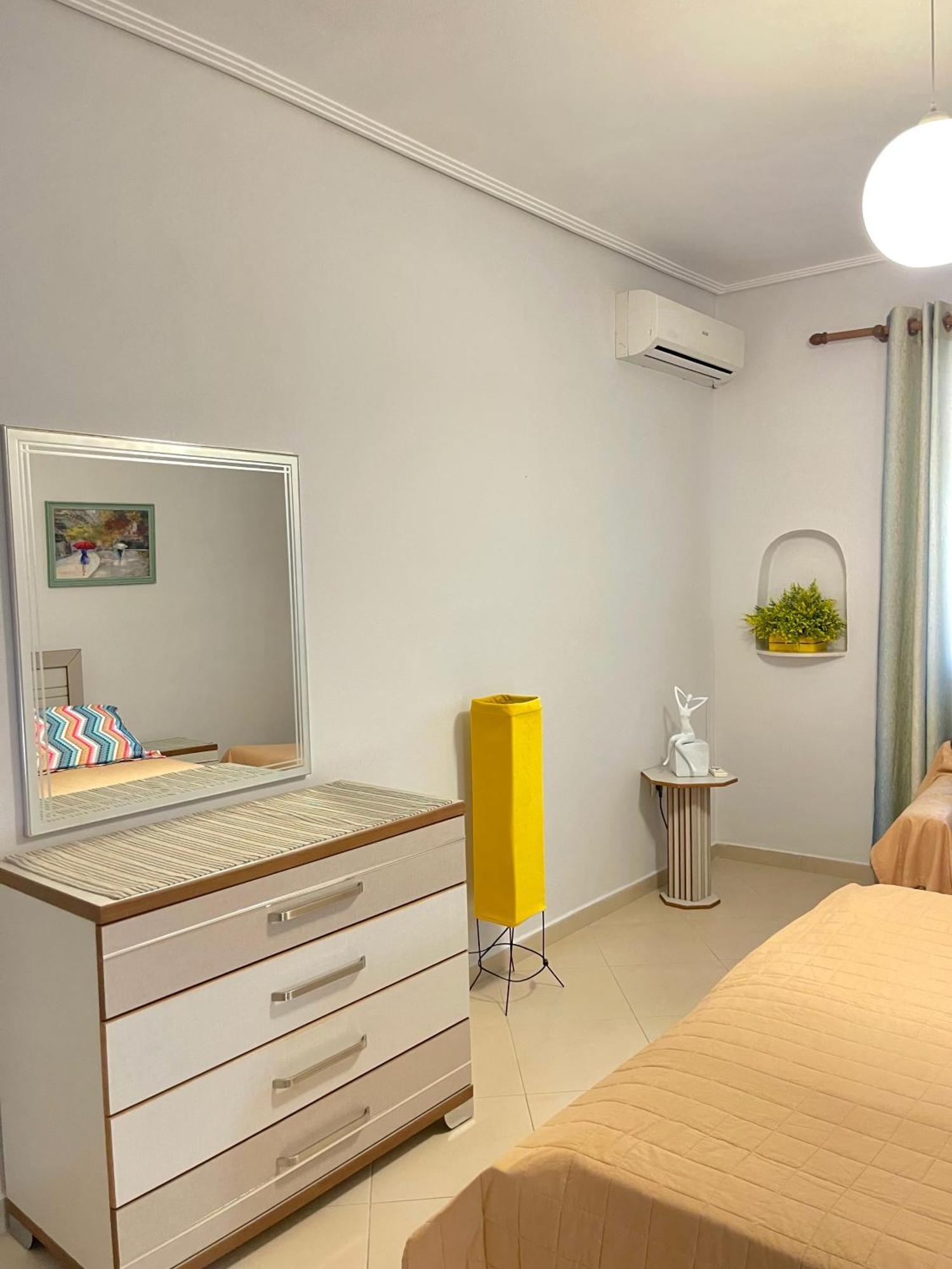 Melina Apartments Sarande Bagian luar foto