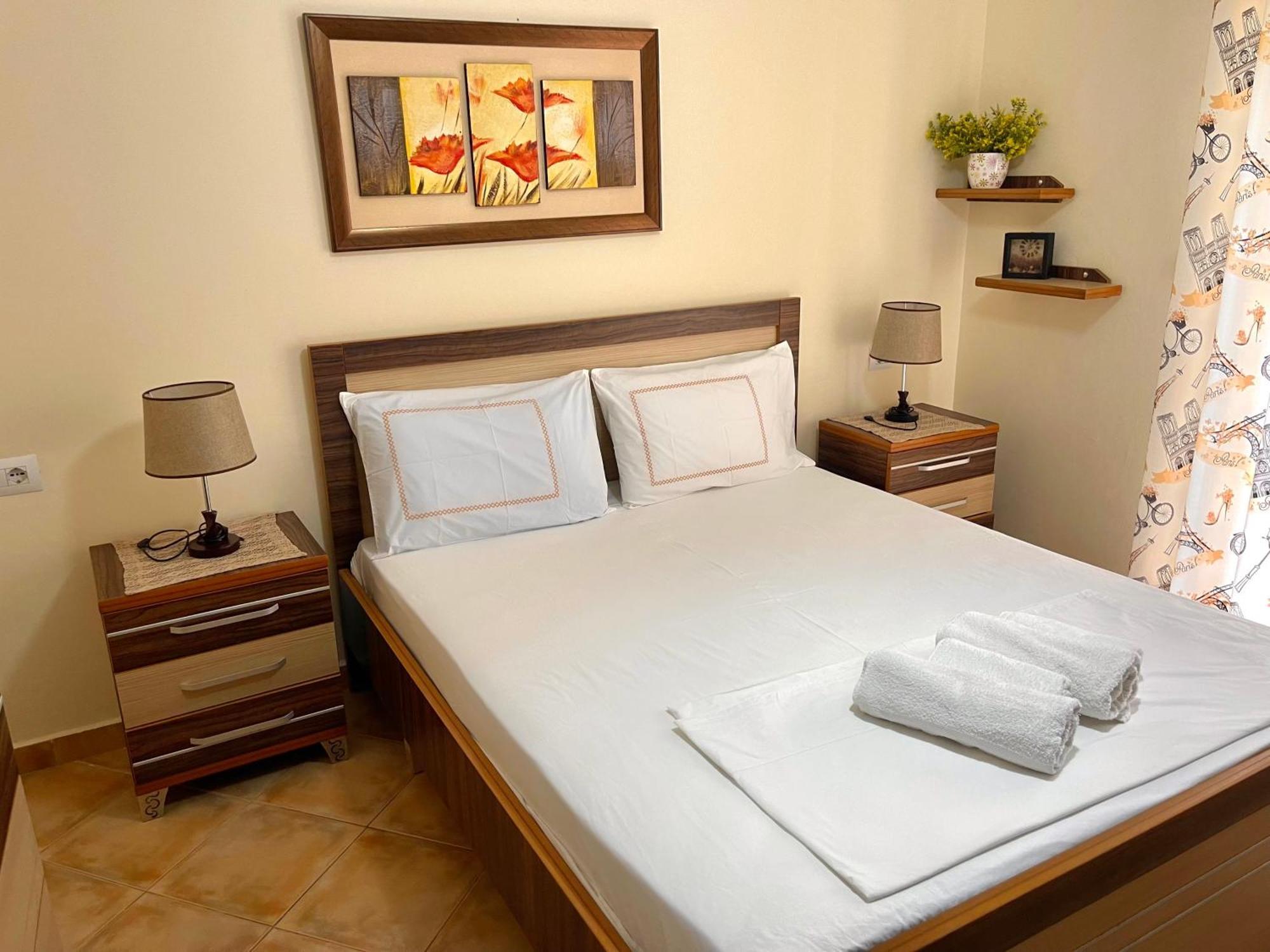 Melina Apartments Sarande Bagian luar foto